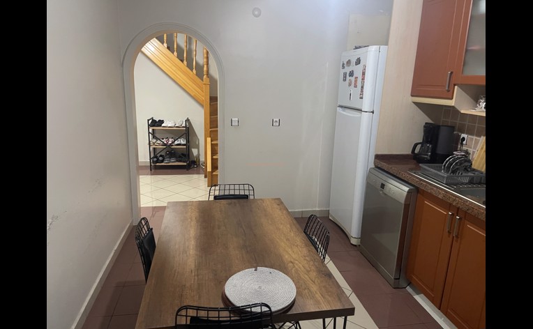 4+1 Kadıköy Bayan Ev Arkadaşı Arıyorum — İlan fotoğrafı